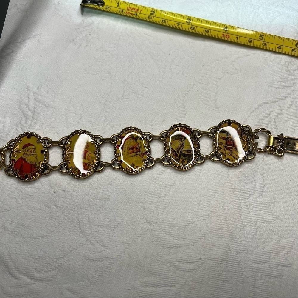 MAXIMAL ART by John Wind Vintage Christmas Theme Charm Bracelet - Picture 5 of 7